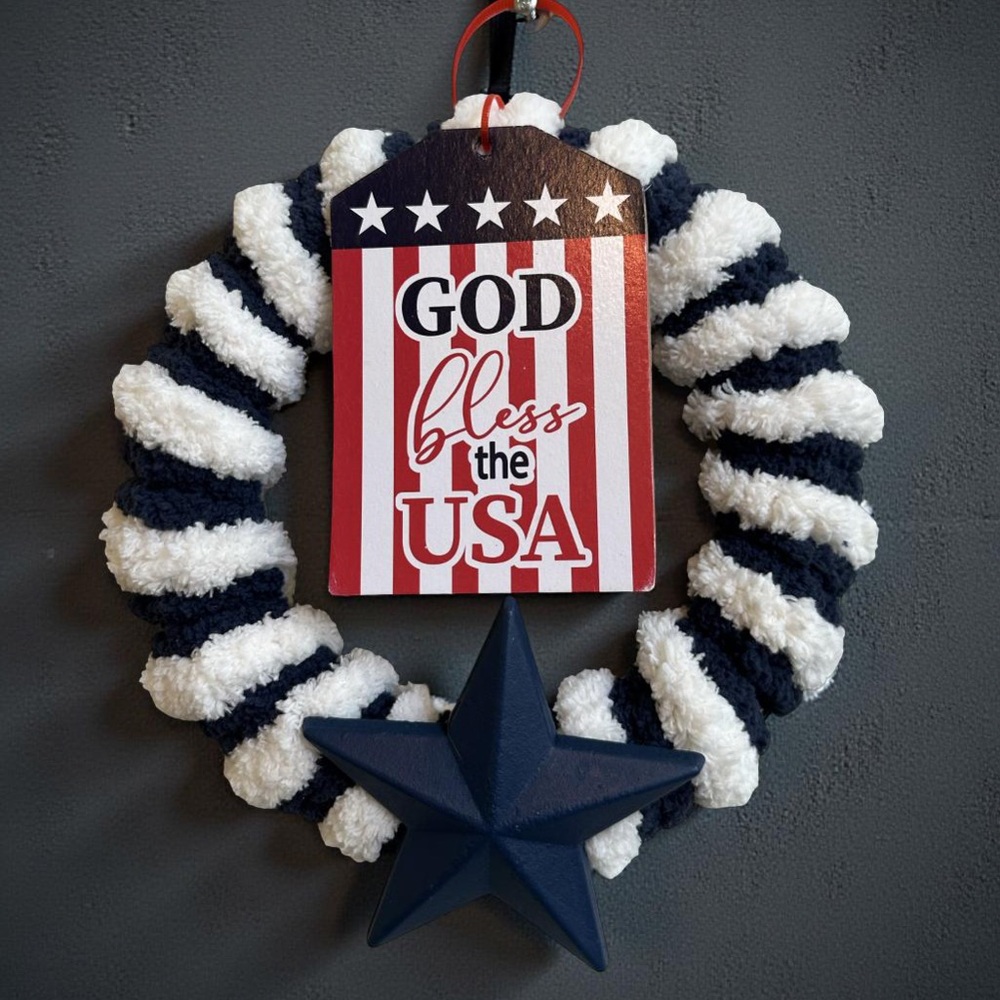 Patriotic Wreath with Star
